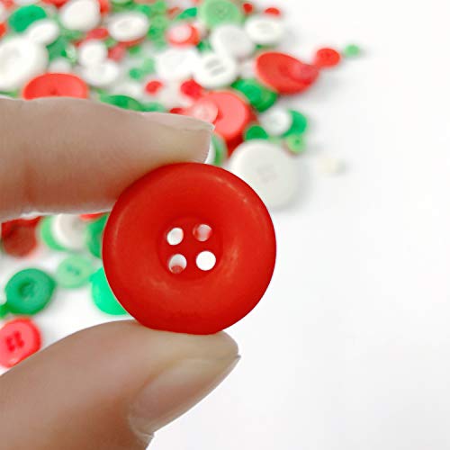 Greentime 700 PCS Resin Chiristmas Buttons Assorted Buttons 2 and 4 Holes Round Craft for Christmas Party Decorations Sewing DIY Crafts Manual Button Painting,DIY Handmade Ornament