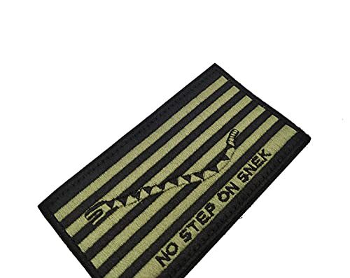 No Step On Snek , Morale Patch Funny Tactical Morale Badge Hook Loop Tactical Patch (Green-1)