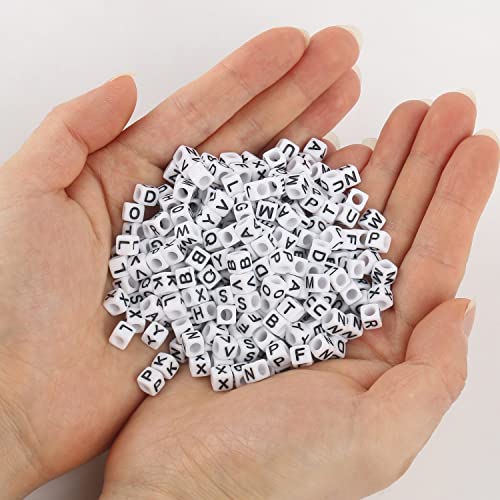 600pcs Acrylic Letter Beads Alphabet Black Letters White Cube Bead, 6x6mm, for Friendship Bracelets and Gifts Souvenir Jewelry Making